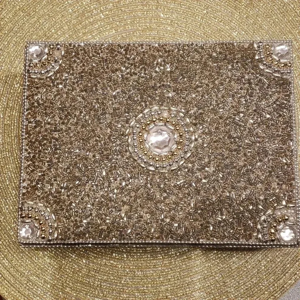 𝅺DECORS sequined jewelry box